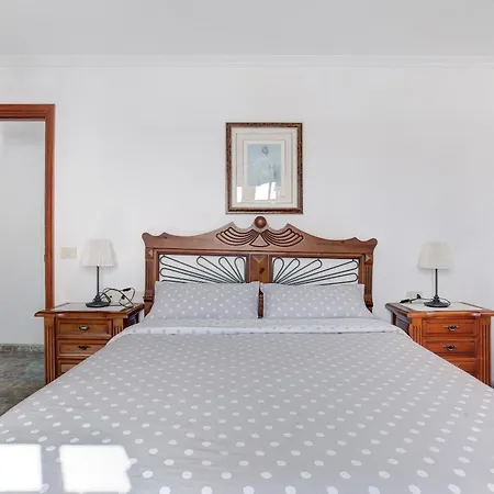 El Quintero Apartment *